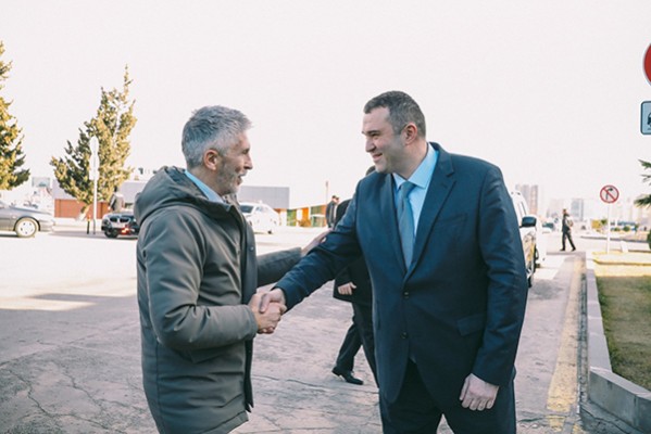 ესპანეთის სამეფოს შინაგან საქმეთა მინისტრი მომსახურების სააგენტოს ესტუმრა