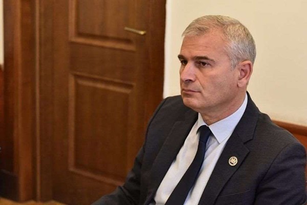 ირაკლი ქადაგიშვილი ნაცმოძრაობაზე: უნდა ველოდოთ პარტიის შემდგომ დაქსაქსვასა და ელექტორალურ დასუსტებას