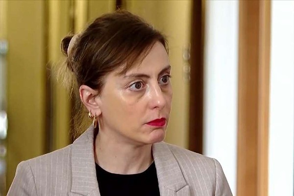 ხატია დეკანოიძე: უცხოური გავლენის აგენტი ნიშნავს იმას, რომ თქვენ ატარებთ სხვა ქვეყნის ინტერესებს ამ ქვეყანაში. აგენტს ორმაგი დატვირთვა არ აქვს