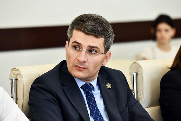 მამუკა მდინარაძე ფარულ ჩანაწერებზე: ერთი იყო პროტესტი რაც მოჰყვა კანონპროექტს, რა დაიჯერა საზოგადოებამ და მეორე ამას როგორ და რა მიზნით იყენებდნენ კონკრეტული პოლიტიკური ლიდერები