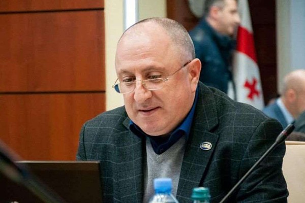სერგო მეთოფიშვილი მოსამართლეების სანქცირებაზე: მე ეს მაგონებს სტალინ-ბერიას ეპოქას, როცა არსებობდა არასასამართლო ორგანოები, რომლებიც ადამიანთა ბედს უფრო „მოქნილი მექანიზმით“ ყოველგვარი მტკიცებულებების გარეშე დაჩქარებულად წყვეტდნენ