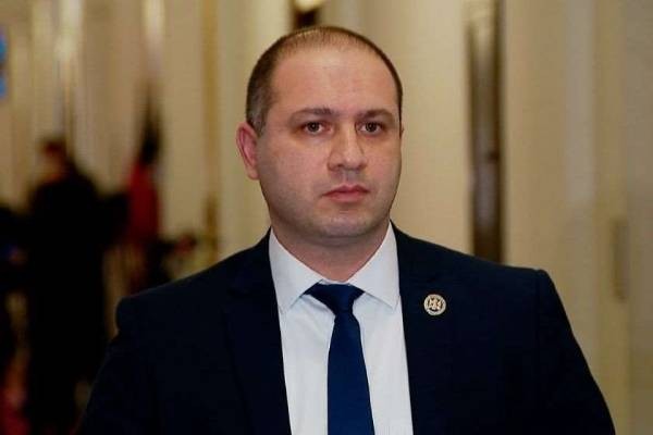 გივი მიქანაძე: ფაქტია, რომ ხაბეიშვილმა მერაბიშვილს და კეზერაშვილს მოლოდინები გაუწბილა