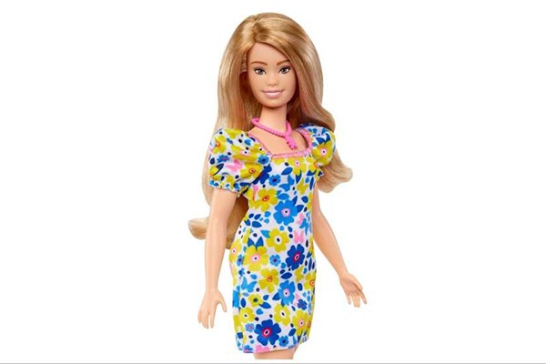 კომპანია Mattel-მა „ბარბის“ ახალი თოჯინა გამოუშვა, რომელიც დაუნის სინდრომის მქონე გოგოს განასახიერებს