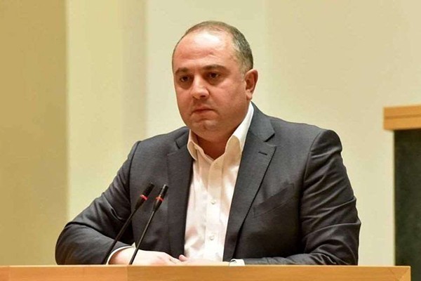 ირაკლი ჩიქოვანი: უპასუხისმგებლო მავნებლობაა საკუთარი სახელმწიფოს წინააღმდეგ იმ პოლიტიკოსების სპეკულაციები, რომლებიც საუბრობენ, თითქოს საქართველო არ გამოხატავს უკრაინისადმი შესაბამის მხარდაჭერას
