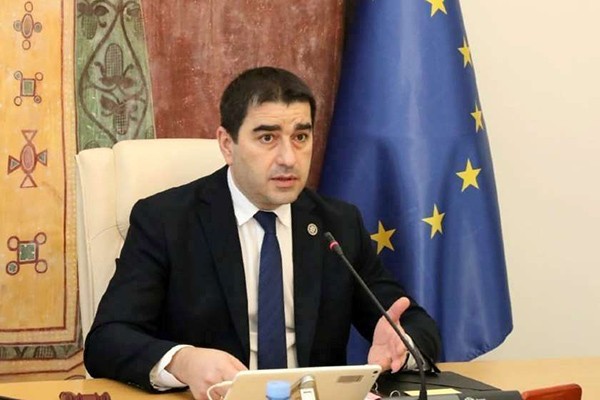 შალვა პაპუაშვილი: ყველა იმ განცხადების ავტორს, რომლებიც პირდაპირ, თუ შეფარულად ცდილობდნენ გაემიჯნათ ქართველი ხალხი და ხელისუფლება, ქართველმა ხალხმა გასცა პასუხი და თქვა, რომ სრულად მხარს უჭერს „ქართული ოცნების“ პოლიტიკას