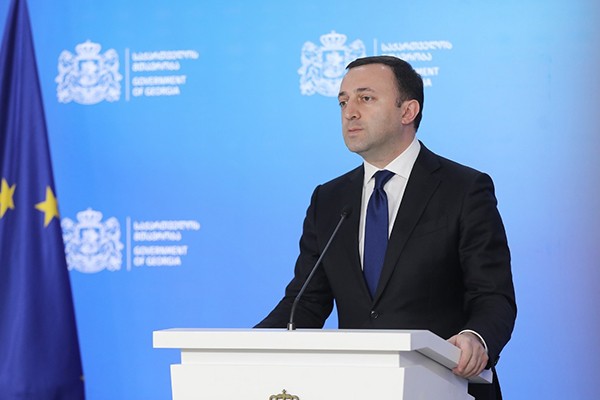 ნახევარი საუკუნეა ამერიკული კონსერვატიული კავშირის მიერ ინიცირებული მოძრაობა იბრძვის ტრადიციული ფასეულობების განმტკიცებისათვის, დღეს შევიკრიბეთ, რათა გამოწვევებით აღსავსე ეპოქაში დავადასტუროთ, რომ ერთად ვდგავართ, და იმ ფასეულობებზე ვისაუბროთ