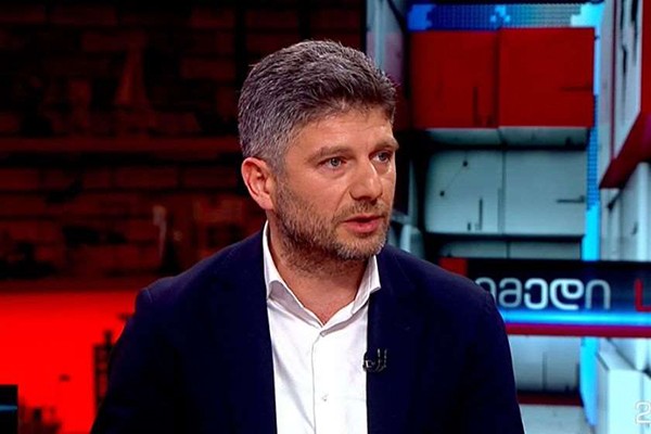 დაჩი ცაგურია რადიკალებზე: ოთხ შვილს ვზრდით, პატარა ბავშვებს მიგინებენ იმის გამო, რომ აქციაზე ჩემი აზრი ვთქვი. ხელისუფლებაში რომ იყვნენ, შვილებთან ერთად დამხვრეტდნენ