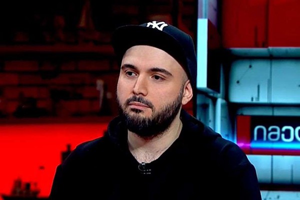 რეპერი „მასტერი“: თუნდაც მართალი იყო, არ ვეთანხმები აგრესიულ ფორმას - მოდი, „მოლოტოვი ვისროლოთ“, სახელმწიფოს გადატრიალების მომხრე არასდროს ვიყავი, მით უმეტეს სისხლიანის