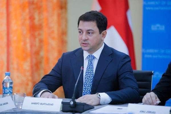არჩილ თალაკვაძე: ოპოზიცია გვთხოვს, რომ დავასანქციროთ ჩვენი მოქალაქეები, რაც საკუთარი ხალხის წინააღმდეგ მიმართული ნაბიჯია - ჩვენ არ ვაპირებთ ასეთი გადაწყვეტილების მიღებას