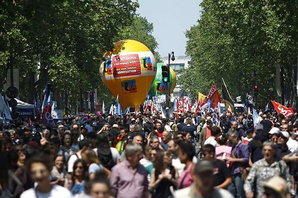 საფრანგეთის ქალაქებში, საპენსიო რეფორმის წინააღმდეგ საპროტესტო აქციებზე 280 ათასზე მეტი ადამიანი გამოვიდა