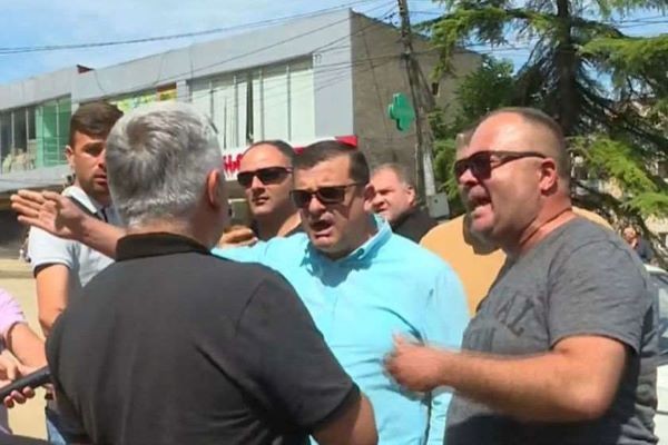 გურჯაანში გიორგი ბოტკოველსა და ადგილობრივ მოსახლეობას შორის სიტყვიერი დაპირისპირება მოხდა