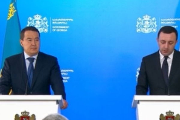 ალიხან სმაილოვი: მზად ვართ საქართველოსთან თანამშრომლობის გაფართოებისთვის, რათა კასპიის და შავი ზღვის აუზების ათვისება მოხდეს მარშრუტების სახით