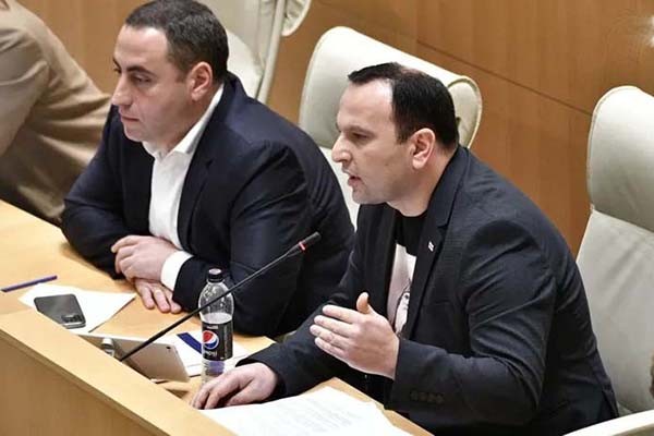 პაატა მანჯგალაძე პრემიერს:  ატერორებთ მოსახლეობას, ვითომ თქვენ მოიტანეთ მშვიდობა - სანერვიულო გაქვთ თქვენ, ბოდიში თქვენ გაქვთ მოსახდელი, რომ ქვეყანას ისტორიული შანსი აქვს და ამას აკარგვინებთ