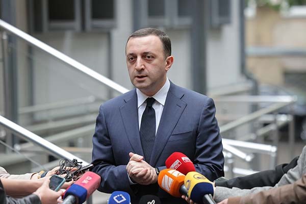 მინდა გავახსენო ჩვენს ხალხს, ვინ ესაუბრება ევროპულ სტანდარტებზე, სასამართლოზე, კანონის უზენაესობაზე, ადამიანის უფლებებზე. ვინ და სისტემა, რეჟიმი, რომელიც ადამიანებს კლავდა, აწამებდა, აუპატიურებდა, ტანჯავდა, ბიზნესს ,სახლებს ართმევდა და ოჯახებს ანადგურებდა