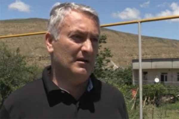 ვახტანგ მაისურაძე კასპში მომხდარ ინციდენტზე: ბადრი ბასიშვილის ზარის შემდეგ დავუკავშირდი საკრებულოს აპარატის უფროსს, დეპუტატებს, მერიის სამსახურის უფროსებს, რომ მისულიყვნენ ადგილზე და გაერკვიათ რაში იყო საქმე - ადგილზე მისულებს დახვდათ სულ სხვა სურათი