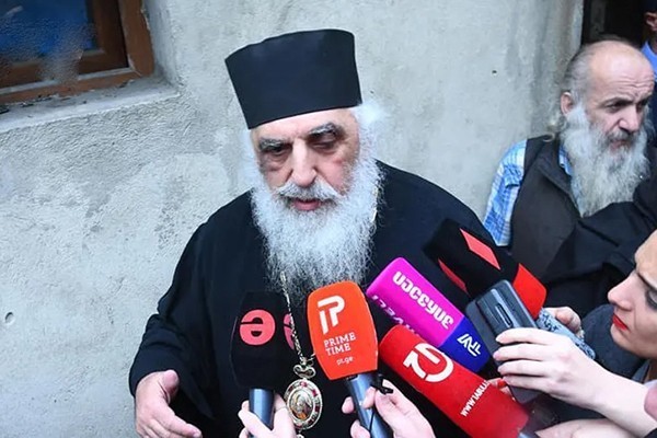 მეუფე სტეფანე:  წინა ხელისუფლება მართლა ჯალათი იყო, დღეს მათი დიდი ჯალათი ტირის და „სტრიპტიზებს“  ატარებს სასამართლოებზე - უცხო ქვეყნების პრეზიდენტების იმედით ცდილობს, თავი დაიხსნას
