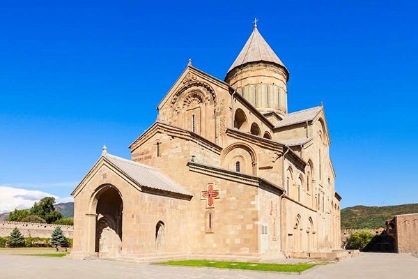 საქართველოს მართლმადიდებელი ეკლესია 12 მოციქულის დღეს აღნიშნავს