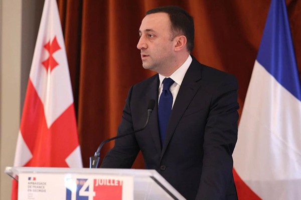ირაკლი ღარიბაშვილი: საქართველო ძალიან ამაყობს საფრანგეთის რესპუბლიკასთან სანდო, მჭიდრო და ხანგრძლივი პარტნიორობით, საფრანგეთი მხარს უჭერს საქართველოს მისწრაფებას ევროპულ ოჯახში გაწევრიანებისკენ და ამ ეროვნული დღესასწაულის დროს