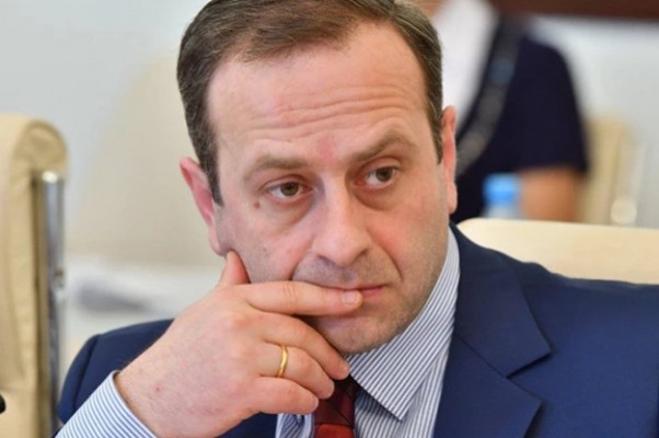 გიორგი გუგავა: ქართულ პოლიტიკურ სპექტრში ასეთი პროცესია - „ამ ქალაქში ყველაფერი მოსულა, აქ ხომ ჯონდომ ბონდო დააორსულა“