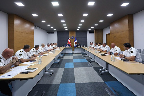 შინაგან საქმეთა მინისტრმა საპატრულო პოლიციის დეპარტამენტის წარმომადგენლებთან სამუშაო თათბირი გამართა