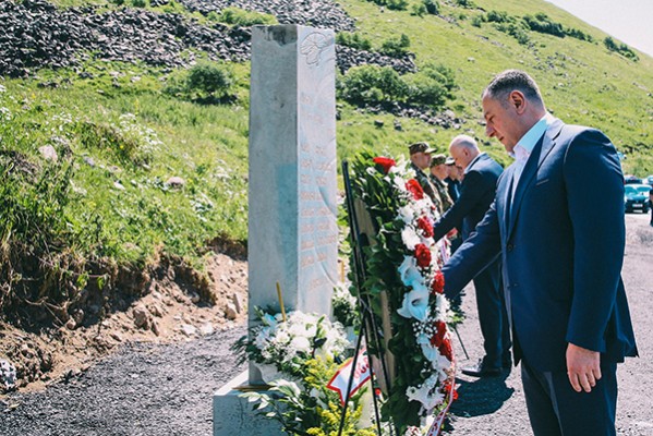 ვახტანგ გომელაურმა გუდაურთან სამაშველო ოპერაციის დროს ტრაგიკულად დაღუპულთა ხსოვნას პატივი მიაგო