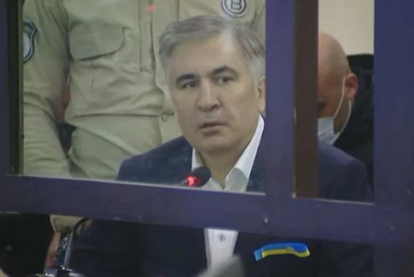 ჩემ დროს რუსეთის მოქალაქეებისთვის უვიზო რეჟიმის ვადა 3 თვე იყო, რუსული დაზვერვის ქსელი კი  განადგურებული გვქონდა - ახლა უშიშროების მაღალჩინოსნები რუს მზვერავებს და ჯაშუშებს ტრაპთან ხვდებიან, სუფრას უშლიან და საიდუმლო ობიექტებზე ექსკურსიაზე დაატარებენ