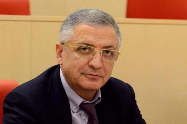 ისკო დასენი განცხადებას ავრცელებს