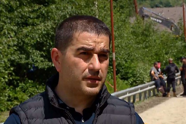 შალვა პაპუაშვილი: ახლა არ არის აქციონიზმის დრო პოლიტიკოსებისთვის - ყველაფრით არიან უზრუნველყოფილი არა მხოლოდ დაზარალებულების ოჯახის წევრები, არამედ აქ მომუშავე ადამიანებიც