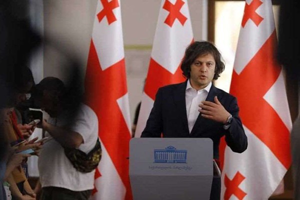 ირაკლი კობახიძე: ოპტიმიზმით ველოდები ახალ ელჩს ქალბატონ რობინ დანიგანს, იმედი მაქვს, რომ ის რადიკალურად შეცვლის იმ პოლიტიკას, რომელსაც მისი წინამორბედი, კელი დეგნანი აწარმოებდა