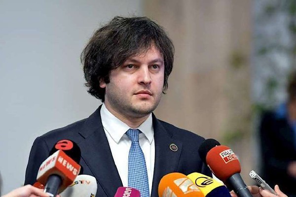 ირაკლი კობახიძე: ოთარ ფარცხალაძეს ალბათ, ეკუთვნის მადლობის გადახდა სალომე ზურაბიშვილისთვის - ის ინარჩუნებს ორი ქვეყნის მოქალაქეობას. წარმოუდგენელია გადაწყვეტილება, რომელიც სალომე ზურაბიშვილმა მიიღო