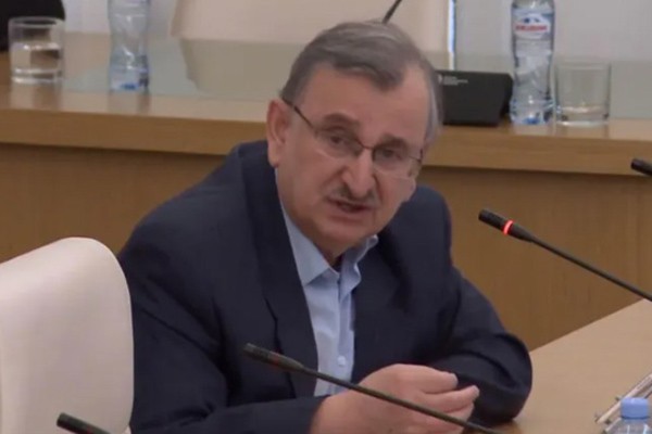 რომან გოცირიძე უმრავლესობას: კარვების რევოლუციას ელოდებით?! - მეტი იფიქრეთ ხალხზე და არავითარი რევოლუცია არ მოხდება, შიშებიც გაგიქრებათ და ღამითაც კარგად დაიძინებთ