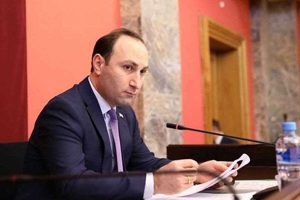 ანრი ოხანაშვილი პრეზიდენტის იმპიჩმენტზე: მოსამართლეებმა უნდა იხელმძღვანელონ საქართველოს კონსტიტუციის შესაბამისად - თუ ასე იხელმძღვანელებენ, სახეზეა კონსტიტუციის დარღვევა