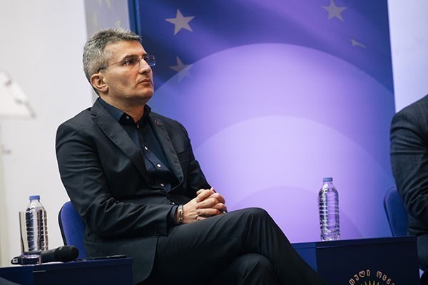 მამუკა მდინარაძე ხოშტარია: ჯაფარიძის ვებ-გვერდზე - ერთადერთი, რასაც ეს შავი სიები იზამენ, იქნება მხილება, რამდენად ფაშისტური იდეოლოგიის არის რუსეთიდან დაფინანსებული პირი და მის გარშემო შეკრებილი ადამიანები