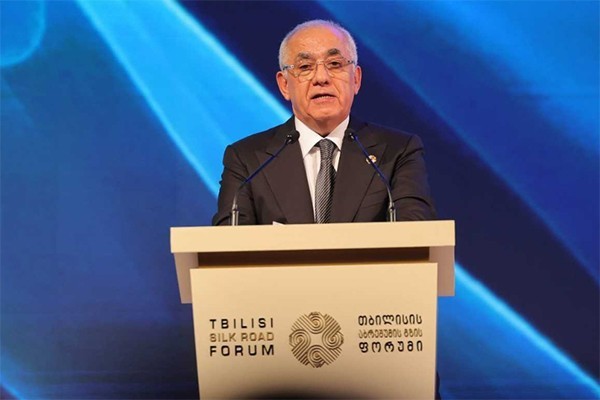 ალი ასადოვი: კოორდინირებულად ვატარებთ სატრანსპორტო ოპერაციებს საქართველოსთან და სხვა პარტნიორებთან ჩვენს რეგიონში. ნამდვილად სასიხარულოა იმის დანახვა, რომ საქართველო დიდ საქმეს აკეთებს ამ სფეროში