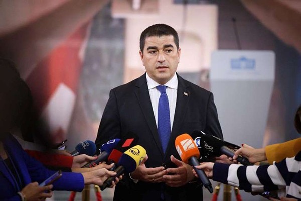 შალვა პაპუაშვილი: პრეზიდენტის ყველა კეთილისმსურველს ვურჩევ, რომ მას ურჩიონ - არ გახსნას, საქართველოს კონსტიტუციის დარღვევის პანდორას ყუთი. ეს პირდაპირ წინააღმდეგობაში იქნება ქვეყნისა და ხალხის ეროვნულ ინტერესებთან