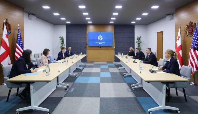 შინაგან საქმეთა მინისტრი საქართველოში ამერიკის შეერთებული შტატების ახლად დანიშნულ საგანგებო და სრულუფლებიან ელჩს, რობინ დანიგანს შეხვდა