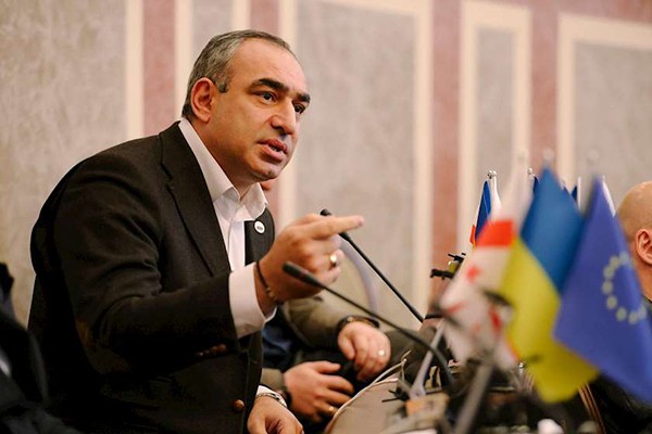 ვლადიმერ ბოჟაძე: თუ „ნაციონალური მოძრაობის“ ხელისუფლება იმსახურებდა, რატომ არ გააფორმეს მასთან ასოცირების ხელშეკრულება? 2009 წელს, როდესაც ევროკავშირმა სამეზობლო პოლიტიკა შეიმუშავა, საქართველო საერთოდ ნახსენები არ იყო