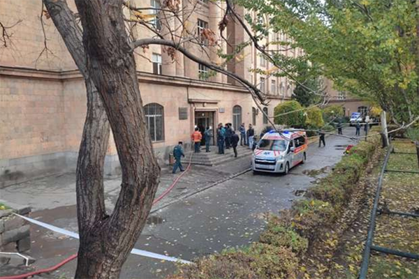 ერევნის სახელმწიფო უნივერსიტეტში აფეთქებას მსხვერპლი მოჰყვა. არიან დაშავებულებიც