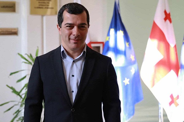 დაჩი ბერაია რატი ბრეგაძეს: როდის გეგმავთ პატიმარი სააკაშვილი დაუბრუნდეს იმ ადგილს, სადაც ის კანონით უნდა იყოს - პენიტენციურ დაწესებულებას