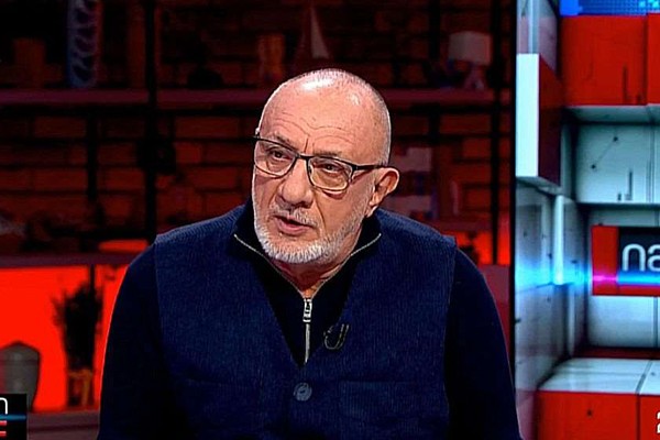 გოგა ხაინდრავა სალომე ზურაბიშვილზე: ვფიქრობ, აბსოლუტურად სამარცხვინო განცხადება იყო. მაინტერესებს, არჩევნების დროს თუ არ იყო ბიძინა ივანიშვილი ოლიგარხი, ახლა რამ გააოლიგარქა?!