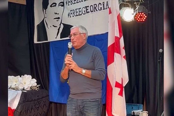 თემურ ალასანია: რატომ ვამბობთ საჯაროდ უარს არამშვიდობიან გზაზე? სად გინახავთ ისტორიაში ძალით წართმეული ტერიტორიის მარტო მშვიდობიანი შელოცვების გზით დაბრუნება?