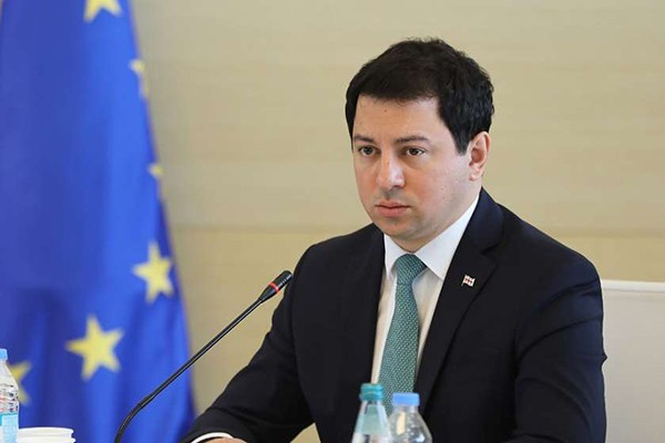 არჩილ თალაკვაძე: „ნაციონალური მოძრაობა“ არის დაშლილი და ღრმა კრიზისში, პარტიაში ორი ადამიანიც არ მოიძებნება, რომელიც ერთმანეთს ენდობა