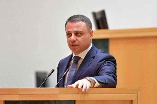ალუდა ღუდუშაური: რა ლექცია უნდა ჩაატაროს სალომე ზურაბიშვილმა?! ვის რა უნდა ჩაუტაროს?! - უნდა მივიდეს და სტუდენტებს აუხსნას, თუ როგორ ჰკიდია ფეხებზე კონსტიტუცია და როგორ გათელა ქვეყნის სუვერენიტეტი?