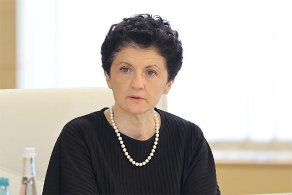 თეა წულუკიანი: ძალიან კმაყოფილი ვარ იმ პროცესებით, რაც „ნაცმოძრაობაში“ მიმდინარეობს, კლოუნად წოდებული პირი რაც უფრო დიდხანს იქნება ხელმძღვანელი, მით უკეთესად გამოჩნდება მათი რეალური სახე