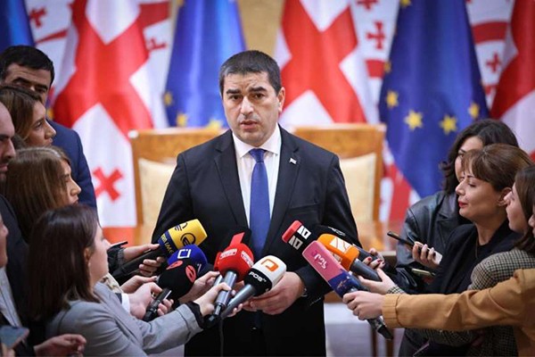 შალვა პაპუაშვილი: ISFED-ის ანგარიში ელექტრონულ მთვლელებთან დაკავშირებით არის აბსოლუტურად მანიპულაციური და სპეკულაციური - როგორც ჩანს, მიდის მზადება იმისთვის, რომ მოახდინონ 2024 წლის არჩევნების დისკრედიტაცია