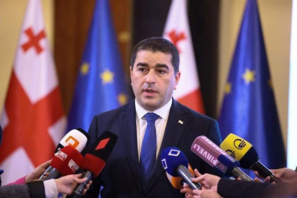 შალვა პაპუაშვილი: ევროპულმა საბჭომ დაინახა, დააფასა და სამართლიანი გადაწყვეტილება მიიღო საქართველოსთან დაკავშირებით. ასევე მინდა, მივულოცო უკრაინასა და მოლდოვას მოლაპარაკებების გახსნასთან დაკავშირებით გადაწყვეტილება