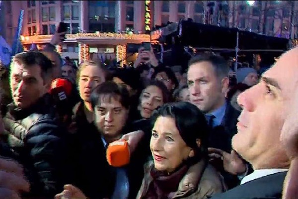 სულხან მოლაშვილის და ბუტა რობაქიძის ოჯახის წევრებმა სთხოვეს პრეზიდენტს, მიეცა მათთვის პირობა, რომ არ შეიწყალებს სააკაშვილს, სალომე ზურაბიშვილმა კი განაცხადა, რომ მისი პოზიცია საზოგადოებისთვის ცნობილია