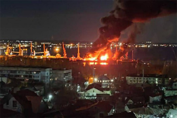 უკრაინის შეიარაღებულმა ძალებმა, რუსეთის საზღვაო ძალების შავი ზღვის ფლოტის სადესანტო გემი „ნოვოჩერკასკი” გაანადგურა