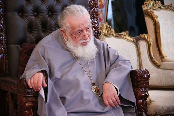 „ქართული ოცნება“: დიდი პატივისცემითა და სიყვარულით ვულოცავთ მის უწმინდესობას დაბადების დღეს. ვუსურვებთ მას დღეგრძელობას, ჯანმრთელობას და საქართველოს ეკლესიის სათავეში კიდევ მრავალი წელი ყოფნას ქვეყნისა და ხალხის საკეთილდღეოდ