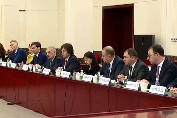 „ქართული ოცნების“ თავმჯდომარის ირაკლი კობახიძის ხელმძღვანელობით, მმართველი პარტიის დელეგაციის ვიზიტი ჩინეთის სახალხო რესპუბლიკაში გრძელდება
